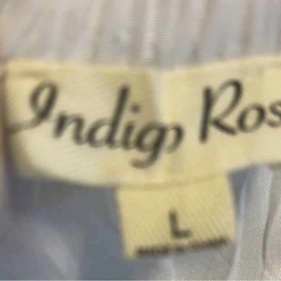 Indigo Rise High Low Hem Maxi Dress Size: Large Color: White - Picture 13 of 15